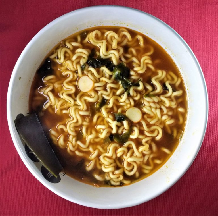 Ottogi Odongtong Myon Seafood Spicy Ramyon - Ramen Ruler